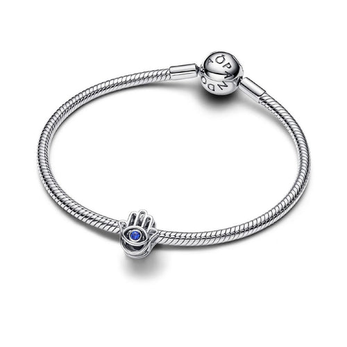 Charm Donna Pandora Openwork Mano di Fatima Pietra Blu - 794062C01